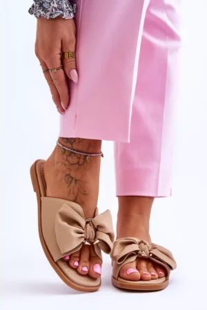 Sieviešu ādas čības ar lenti, smilškrāsas Becky