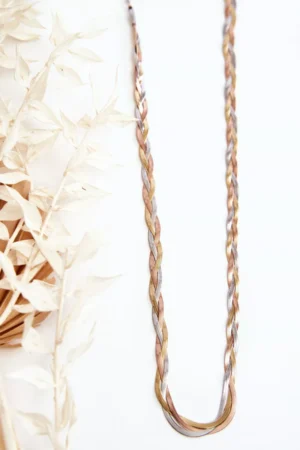 Elegants čūskas ķēdes daudzkrāsains