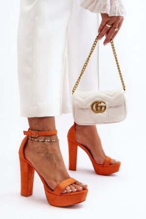 Ērtas zamšādas sandales ar augstu papēdi oranžā krāsā Essence
