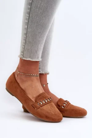 Spīdīgi sieviešu mokasīni ar ķēdi, kamieļu krāsā Aredilla