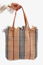 Liela austi pludmales soma, brūna, Avonas