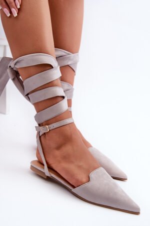 Saistošas balerīnu kurpes no ekoloģiskās zamšādas ar smailiem purngaliem, pelēkas Ellesara