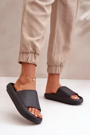 Sieviešu vieglās putu čības ar biezu zoli, melnas Querceria