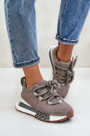 Sieviešu zamšādas sporta kurpes uz platforma ar biezu auklas Artiker 54C1463 pelēks