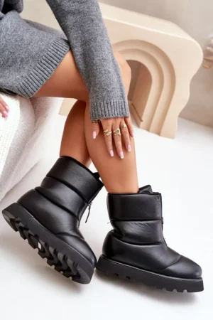 Sniega zābaki uz platformas ar rāvējslēdzēju, ekoloģiskā āda, melna Resisia