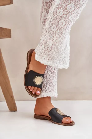 Ādas čības ar dekoru uz plakanā papēža Zazoo 3047/O Melna