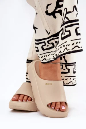 Sieviešu putu čības uz platformas Big Star RR274A569 smilškrāsas