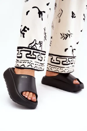 Sieviešu putu čības uz platformas Big Star RR274A567 melnas