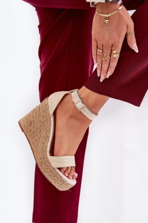 Sieviešu sandales ar papēžiem un pītiem elementiem, smilškrāsas Adelio