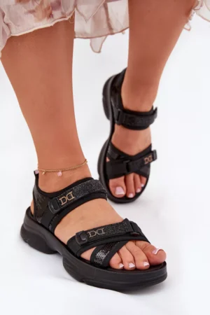 Sieviešu sandales ar fliteriem un velcro aizdari, melnas Gonev