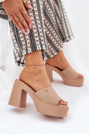 Sieviešu sandales no ekoloģiskās ādas ar papēdi un platformu, krāsā khaki Tamirella