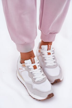 Vieglas sieviešu sporta kurpes no zamšādas Big Star RR274235 HI-POLY SYSTEM smilškrāsā