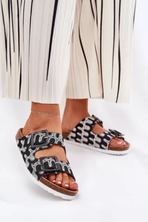 Sieviešu čības ar sprādzēm un spīdumiem, melnas S.Barski RB51-006