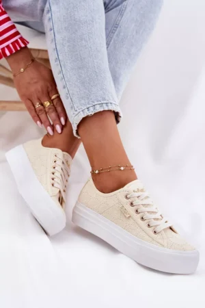 Sieviešu sporta kurpes ar mežģīnēm Lee Cooper LCW-25-31-3440L smilškrāsas