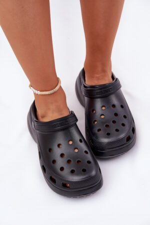 Putuplasta sieviešu čības ar masīvu zoli Big Star RR274A118 melnā krāsā