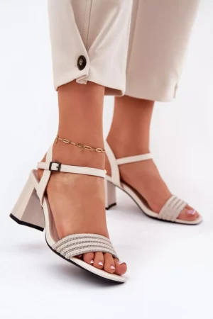 Sieviešu sandales uz papēža ar cirkoniju un pītiem rotājumiem, smilškrāsas Vinceza 62228