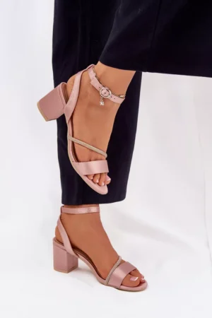 Sieviešu sandales ar papēžiem un cirkonijiem Vinceza 20268 smilškrāsas