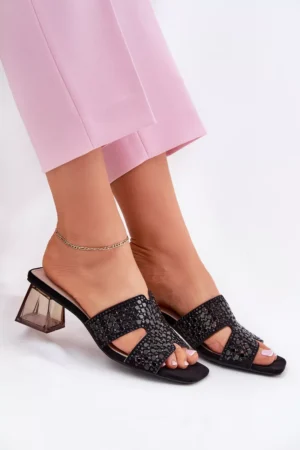 Sieviešu sandales ar papēžiem Vinceza 62230 Melna