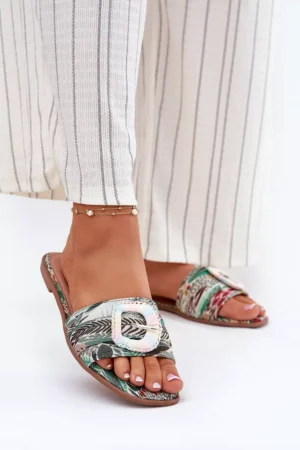 Plakanas sieviešu sandales ar dekoratīvu sprādzi, daudzkrāsainas Clariola