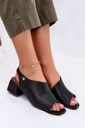 Ādas sieviešu sandales uz bloka Maciejka 06975-01 Melna