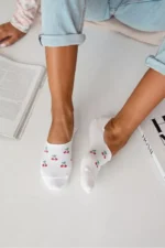 Sieviešu Microstop zeķes no kokvilnas ar maziem ķiršiem, baltas