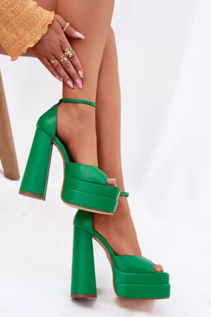 Sieviešu sandales uz papēžiem un platformas zaļā krāsā Beloria