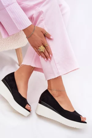 Sieviešu platformas sandales no ekoloģiskā zamšāda Black Velira