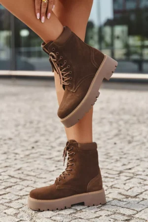 Sieviešu darba kurpes no zamšādas ar auklām Big Star SS274792 brūnas