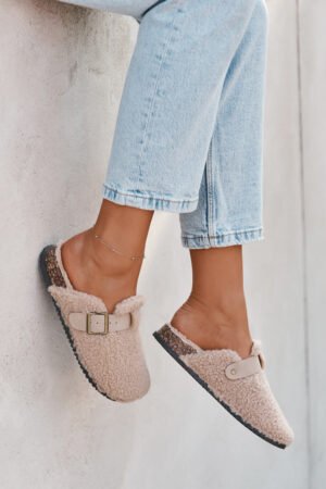 Sieviešu čības ar aitas kažokādas oderi Beige Lorivine