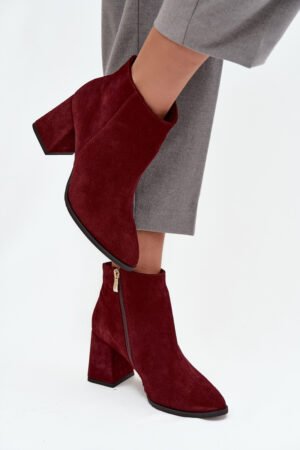 Sieviešu zābaki ar papēžiem un zelta detaļām Chocolate Zazoo 3128