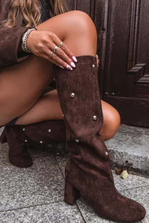 Sieviešu ziemas zābaki ar papēžiem un dekoratīviem elementiem Chocolate Lucinda