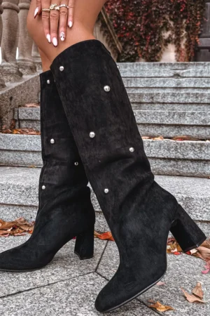 Sieviešu siltināti zābaki ar papēdi un dekoratīviem elementiem, melnā krāsā Lucinda