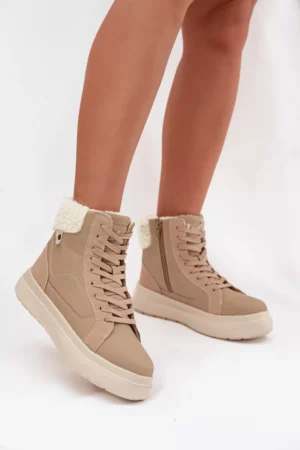 Sieviešu ziemas apavi ar kažokādu Lee Cooper LCJ-25-01-3736 smilškrāsā