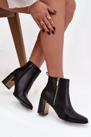 Sieviešu zābaki ar blokveida papēdi, izgatavoti no ekoloģiskās ādas, melnā krāsā Camilyn