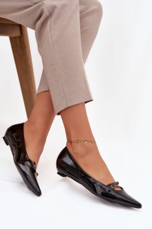 Lakādas balerīnas ar siksnām, melnas Zarelia