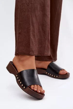 Sieviešu čības ar zelta kniedēm, melnas Terissa