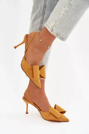 Stiletto papēži ar atvērtām papēžiem un lenti Dzeltenā Eklevia