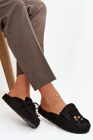 Sieviešu kurpes ar bārkstīm un pērlītēm, melnas Belissa