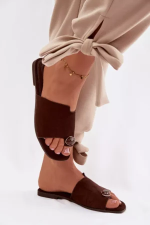 Sieviešu plakanas čības ar dekoratīviem elementiem Eco Suede Chocolate Selavine