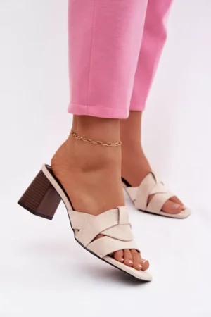 Sieviešu sandales ar platām papēdēm un siksnām, ekoloģiskais zamšāda, smilškrāsas Corivelle