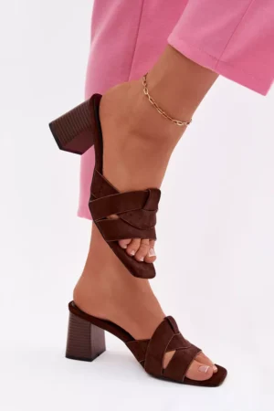 Sieviešu kurpes ar platām papēžiem un siksniņām, Eko zamšāda, šokolādes krāsā, Corivelle