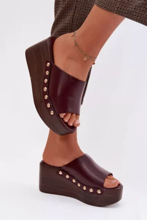 Sieviešu platforma un ķīļveida sandales ar zelta sprādzēm Burgundijas Farinelle