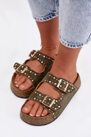 Sieviešu plakanas tumši zaļas Tervina čības ar zelta klipsiem un kniedēm