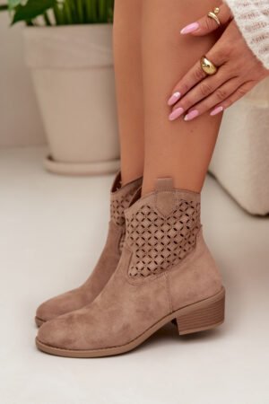 Sieviešu perforēti potītes zābaki ar papēdi, smilškrāsas Briavine