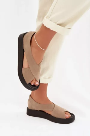 Sieviešu sandales Zazoo 3196 no dabīgās zamšādas, krāsā smilškrāsā