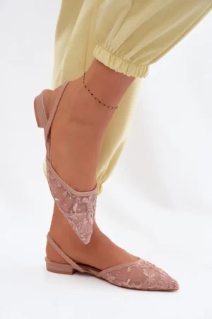 Tīkla sandaļes ar mežģīnēm uz zemas papēža daļas tonī Dirty Pink Selissey