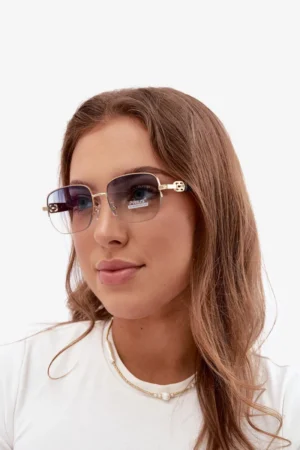 Saulesbrilles ar plānu rāmi un UV filtru, zilas