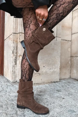 Sieviešu ādas zamšādas puszābaki ar krokotu dizainu un siltu oderi Zazoo 4210 Chocolate